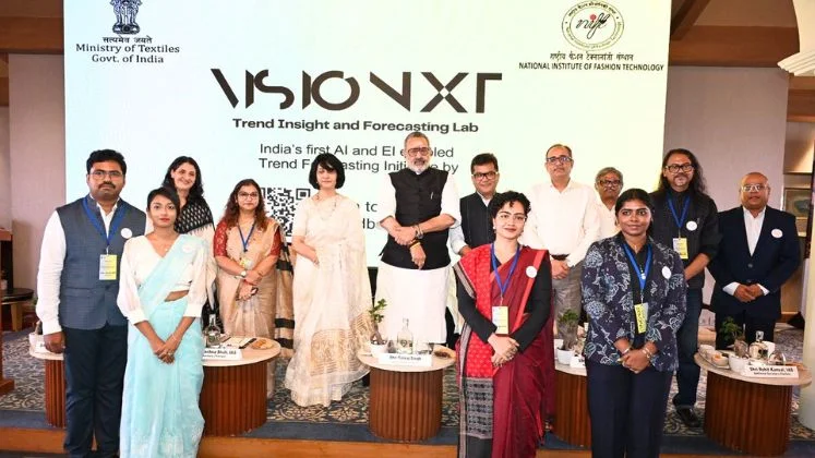 Paridhi 24x25 is an India-specific fashion trend book launched by Union Minister of Textiles Shri Giriraj Singh. It provides bilingual insights (in Hindi and English) on the latest fashion trends, particularly focusing on the Indian market.